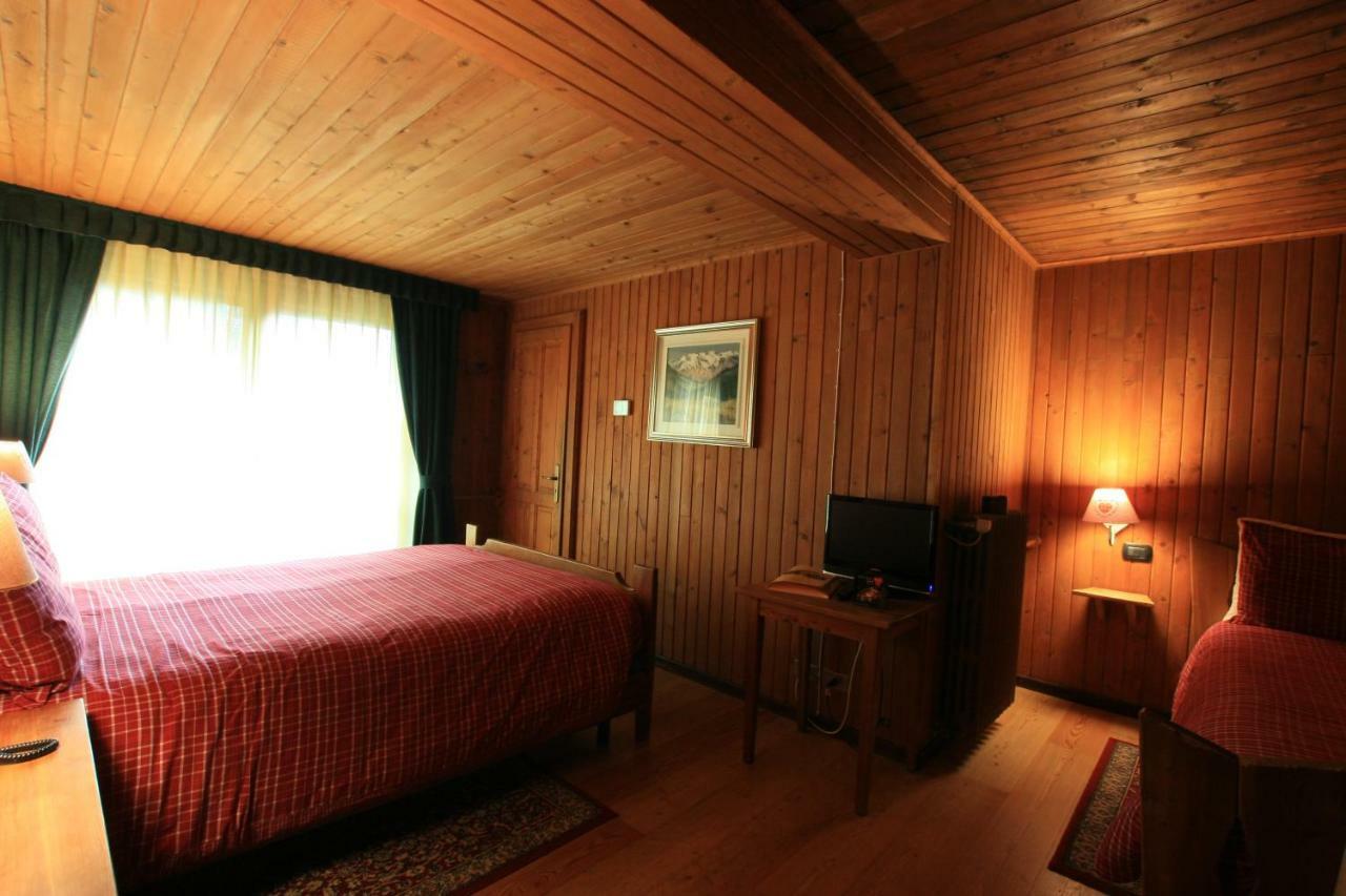שמפולוק Albergo Villa Anna Maria מראה חיצוני תמונה